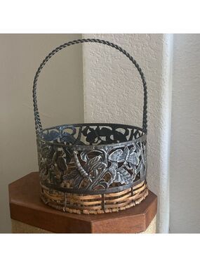 VTG wrought iron wicker woven bottom basket with butterflies, dragonfly, leaf